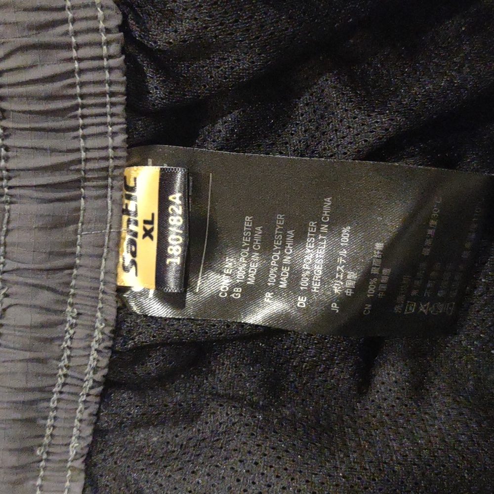Santic Men's XL Charcoal/Black 2 Pocket Padded Bike Shorts - Picture 2 of 6